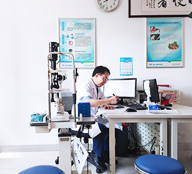 整潔的科室和專(zhuān)業(yè)的醫(yī)生